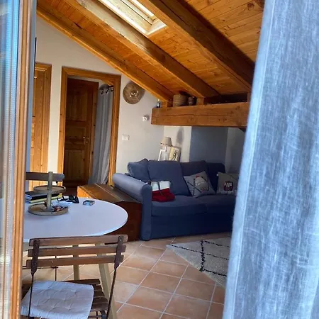Beautiful With Covered Parking Apartament Cianfuran