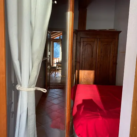 Beautiful With Covered Parking Apartment *